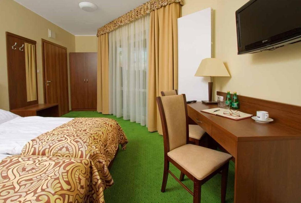 Hotel Zielony Poznan Luaran gambar