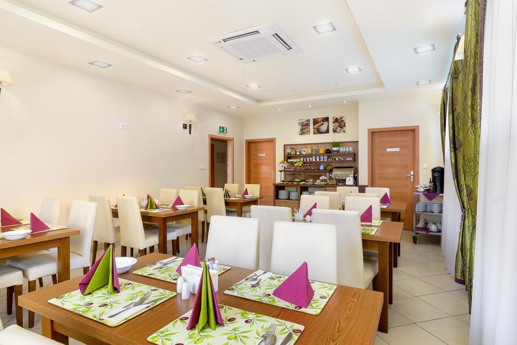 Hotel Zielony Poznan Luaran gambar