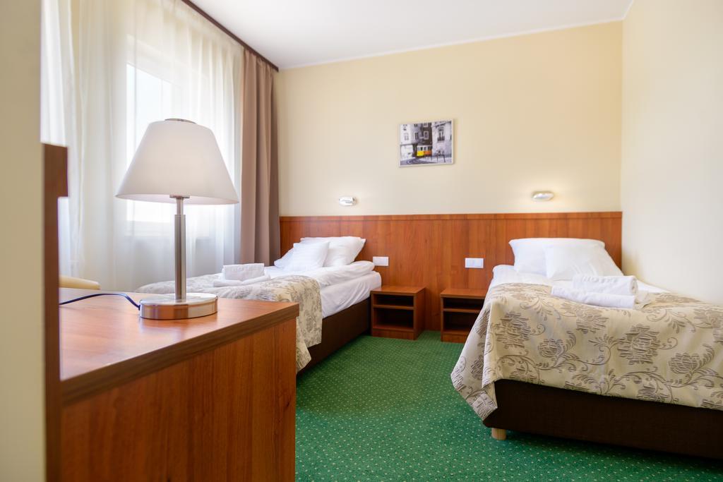 Hotel Zielony Poznan Luaran gambar