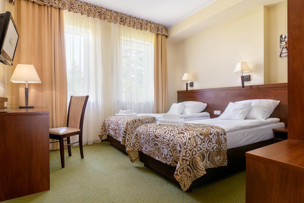 Hotel Zielony Poznan Luaran gambar