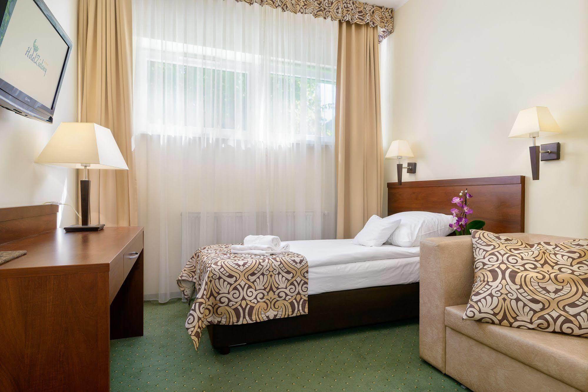Hotel Zielony Poznan Luaran gambar